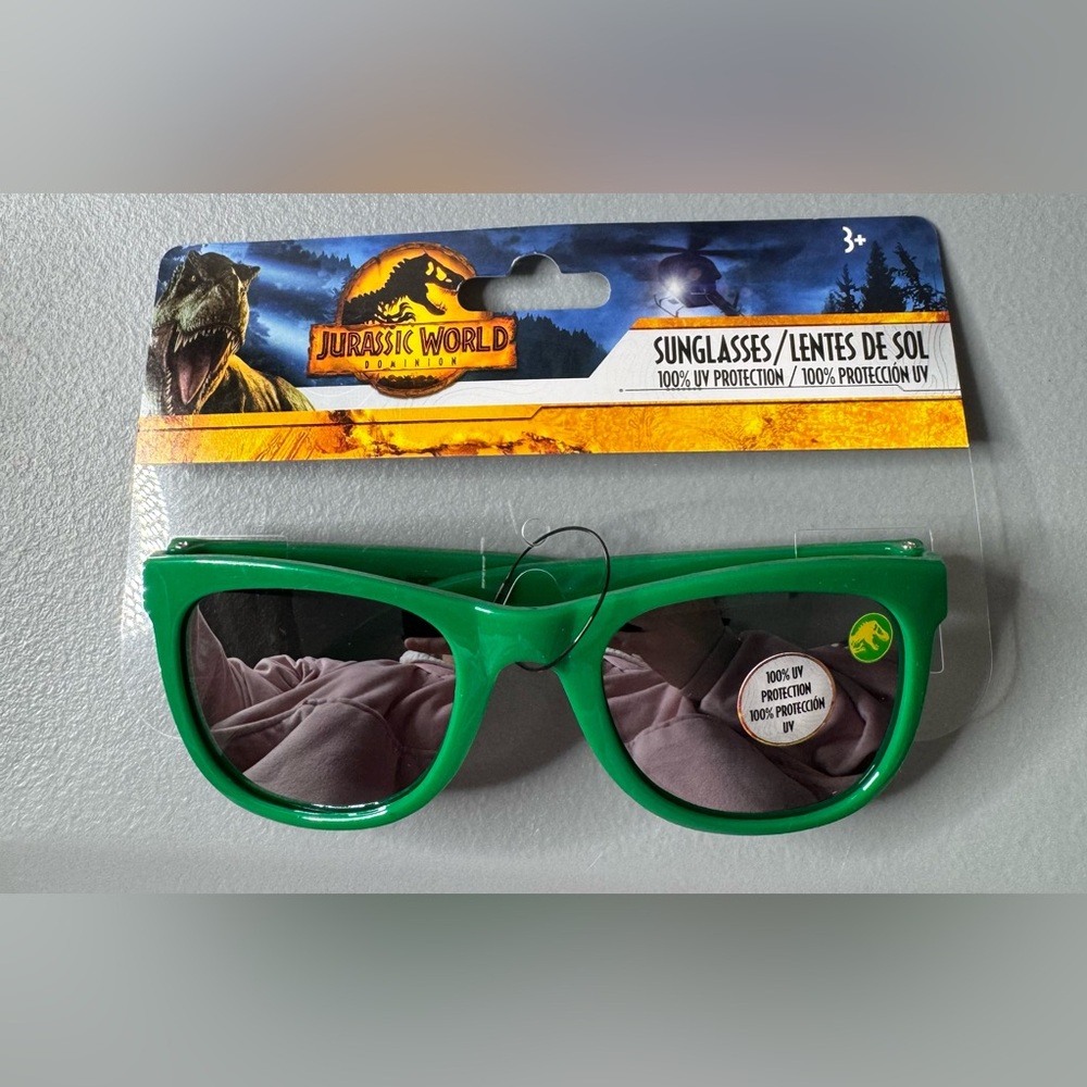 Jurassic World dominion dinosaurs Kids Green Sunglasses  100%  uv protection
